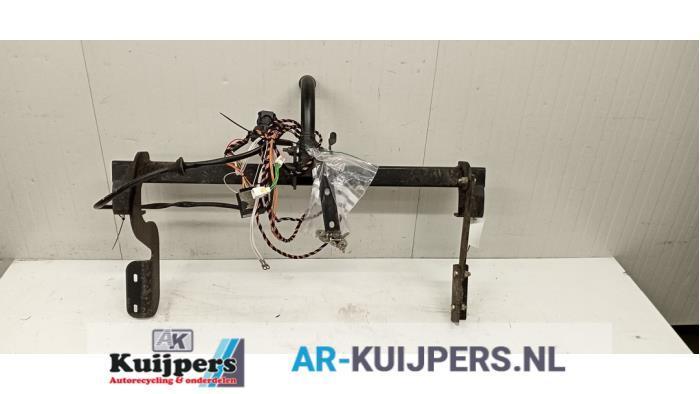 Trekhaak van een Peugeot 3008 (3008 09-), Auto-onderdelen, Ophanging en Onderstel, Peugeot, Gebruikt