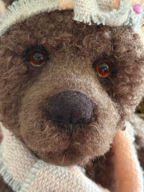 Beer Kepala Keriting, Verzamelen, Beren en Cherished Teddies, Nieuw, Stoffen beer, Overige merken, Ophalen of Verzenden