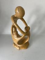 Familie beeldje speksteen mooi geaderd. Ouder met 2 kinderen, Antiek en Kunst, Ophalen