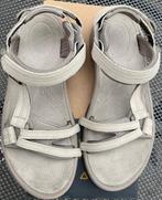 Teva Terra FI Lite  Suède 39, Ophalen, Zo goed als nieuw, Sandalen of Muiltjes