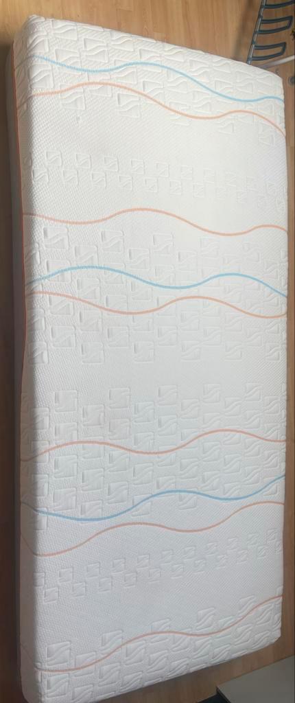 M-line Slow Motion Hybrid 5 Matras, Huis en Inrichting, Slaapkamer | Matrassen en Bedbodems, Gebruikt, Matras, 90 cm, 200 cm, Eenpersoons