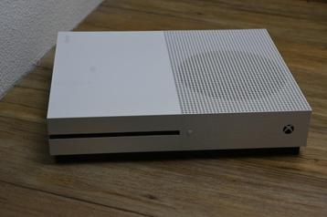 Xbo One S 512GB met 1 controller beschikbaar voor biedingen
