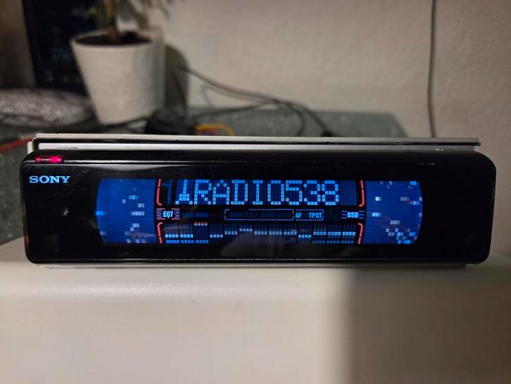 SONY CDX-M770 blackpanel, Auto diversen, Autoradio's, Zo goed als nieuw, Ophalen of Verzenden