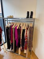 Winkelinterieur kledingwinkel – Hout & Staal, Zakelijke goederen, Kantoor en Winkelinrichting | Winkel en Inventaris, Ophalen