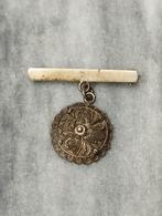 prachtige vintage broche in Victoriaanse stijl, Ophalen of Verzenden, Zo goed als nieuw, Overige materialen