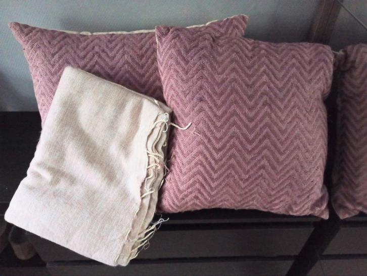 Set van 2 nieuwe kussens met plaid, Huis en Inrichting, Woonaccessoires | Kussens, Nieuw, Roze, Vierkant, Ophalen of Verzenden