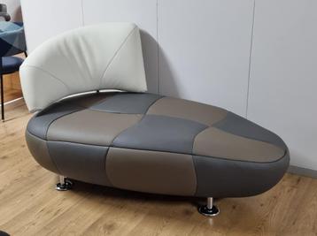 Leolux Kikko chaise lounge opnieuw gestoffeerd - nieuw leer beschikbaar voor biedingen