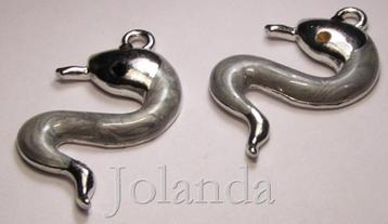 0846 Hanger Mooie Metalen Grijs Gekleurde Slang beschikbaar voor biedingen