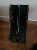 Twee zwarte tijdschriftenhouders, Ophalen of Verzenden, Zo goed als nieuw