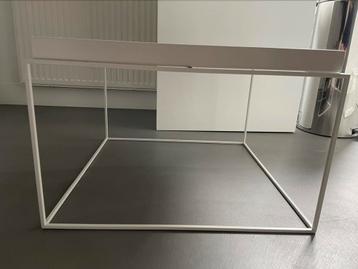 58x58x40cm (lxbxh)mooie kwaliteit in nette staat, wit staal. beschikbaar voor biedingen