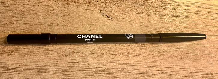 Chanel oog contourpotlood - nr 19 Blue Jean, Sieraden, Tassen en Uiterlijk, Uiterlijk | Cosmetica en Make-up, Zo goed als nieuw