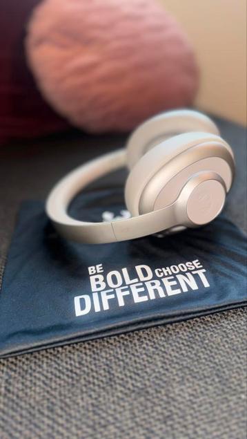 Nieuwstaat Fresh 'N Rebel Clam Ace Noisecanceling headphone beschikbaar voor biedingen