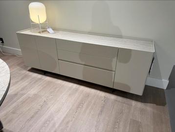 Interstar Dressoir Contour beschikbaar voor biedingen