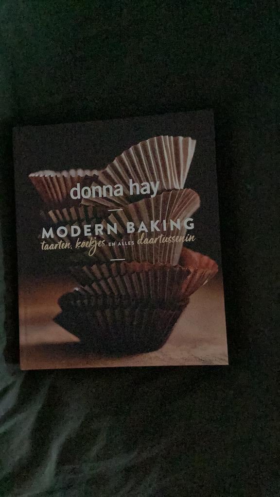 Modern Baking Donna Hay, Boeken, Kookboeken, Ophalen of Verzenden, Zo goed als nieuw