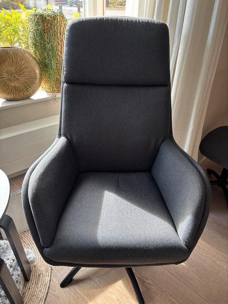 2 Relaxstoelen antraciet met voetenbankjes, Huis en Inrichting, Fauteuils, Zo goed als nieuw, Stof, 50 tot 75 cm, Minder dan 75 cm