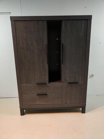 Showmodel wandkast Rijnsburg UITVERKOOP van €1199,- beschikbaar voor biedingen