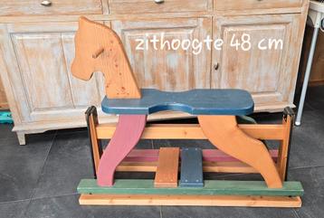 Massief houten hobbelpaard. Zeer groot. beschikbaar voor biedingen