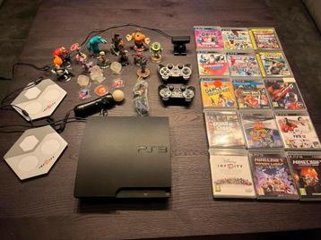 PS3 Compleet Pakket: 2 Controllers, 15 Games + Disney Infini beschikbaar voor biedingen