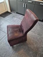 4 Gratis eetkamer stoelen op wiel (1 stoel rugleuning kapot), Huis en Inrichting, Fauteuils, Ophalen, Gebruikt, Minder dan 75 cm