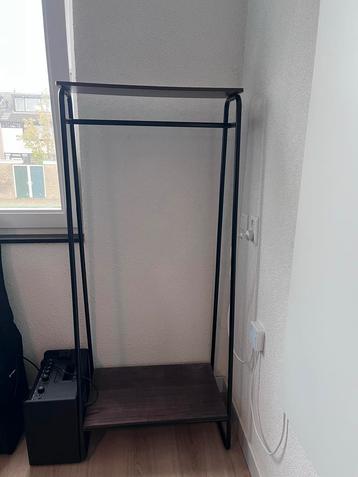 Kledingrek - Praktisch en Stijlvol! beschikbaar voor biedingen