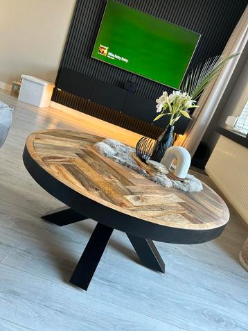 Industriële mangohouten salontafel – Ø 90 cm – Hoogte 42 cm beschikbaar voor biedingen