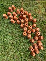 40 terracotta potjes 10 cm hoog, Ophalen, Zo goed als nieuw, Rond, Minder dan 25 cm