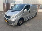 Opel Vivaro 2.5 CDTI L2H1 AIRCO, Voorwielaandrijving, Gebruikt, Parkeersensor, Origineel Nederlands