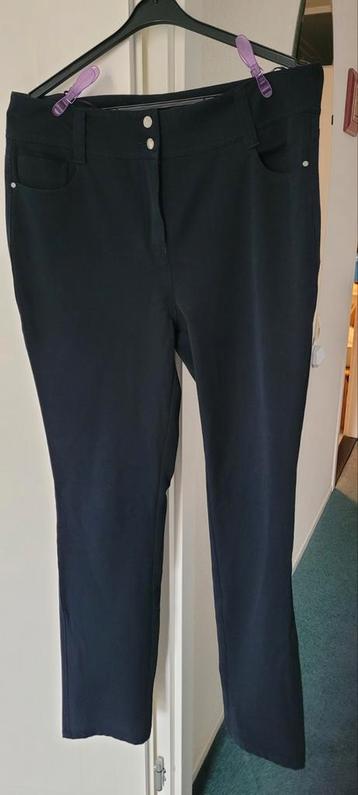 Donkerblauwe broek. Maat 42 beschikbaar voor biedingen