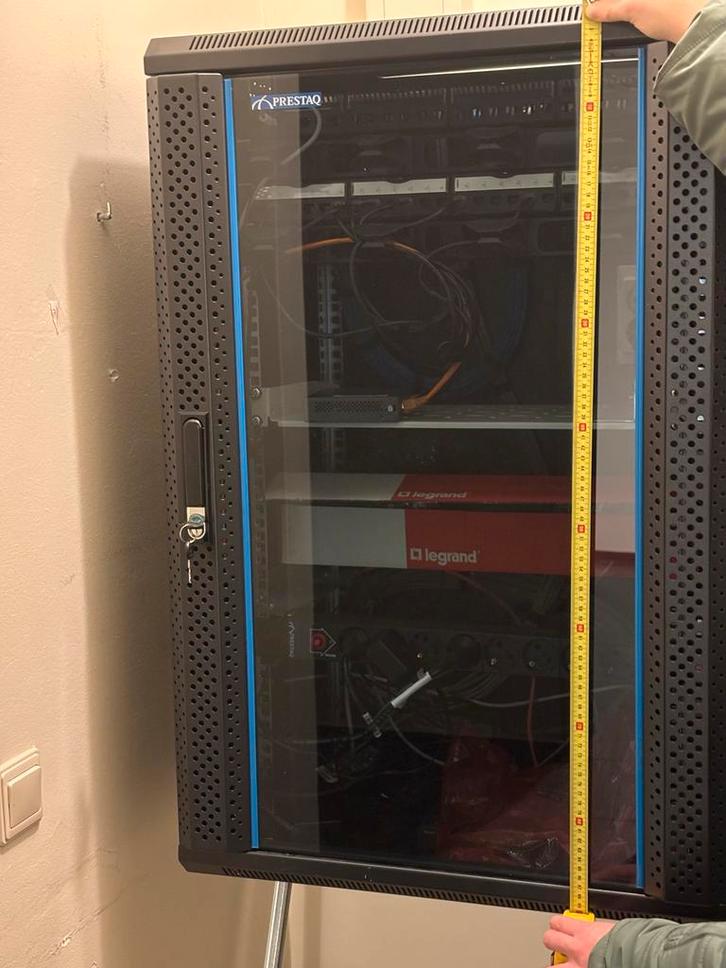 Patchkast - Serverkast, Computers en Software, Serverkasten, Gebruikt, Glas, Geperforeerd, Ophalen