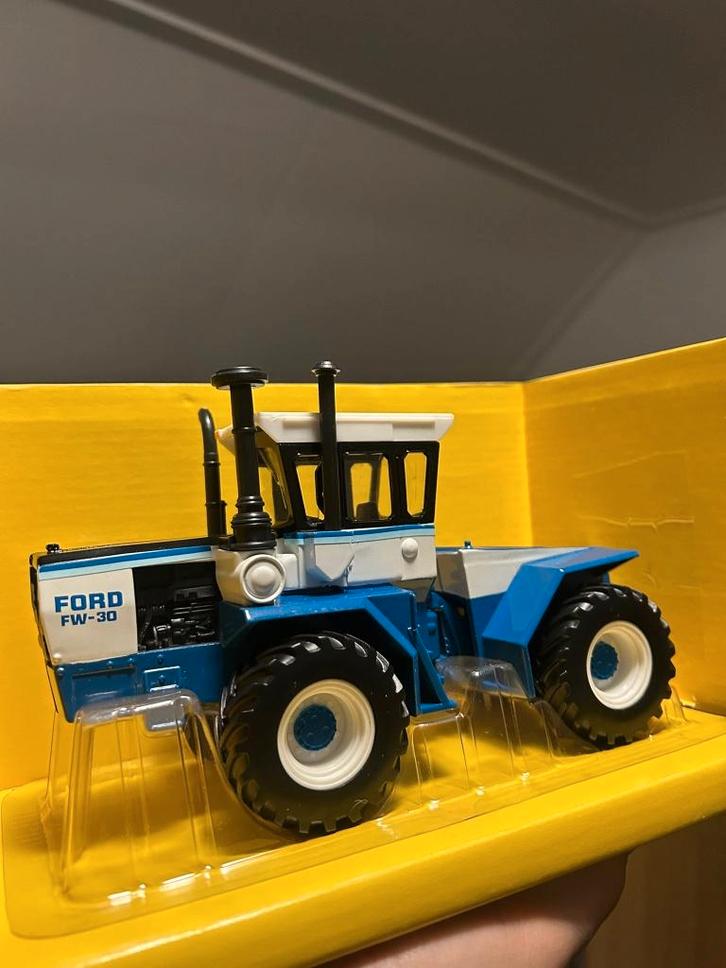 Britains Ford FW-30, Hobby en Vrije tijd, Modelauto's | 1:32, Zo goed als nieuw, Tractor of Landbouw, Britains, Ophalen of Verzenden