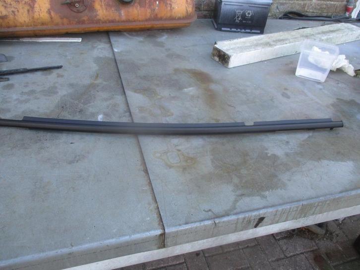 Raamlijst/snor buitenzijde portier links achter zijde RAV 4., Auto-onderdelen, Carrosserie en Plaatwerk, Toyota, Nieuw, Ophalen of Verzenden