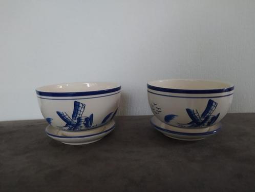 Twee vintage bloempotten Delfts blauw met onderbord, Antiek en Kunst, Antiek | Keramiek en Aardewerk, Ophalen of Verzenden