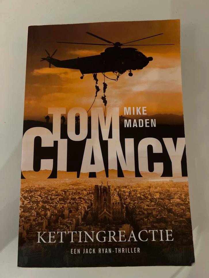 Tom Clancy - Kettingreactie, Boeken, Thrillers, Gelezen, Nederland, Ophalen of Verzenden