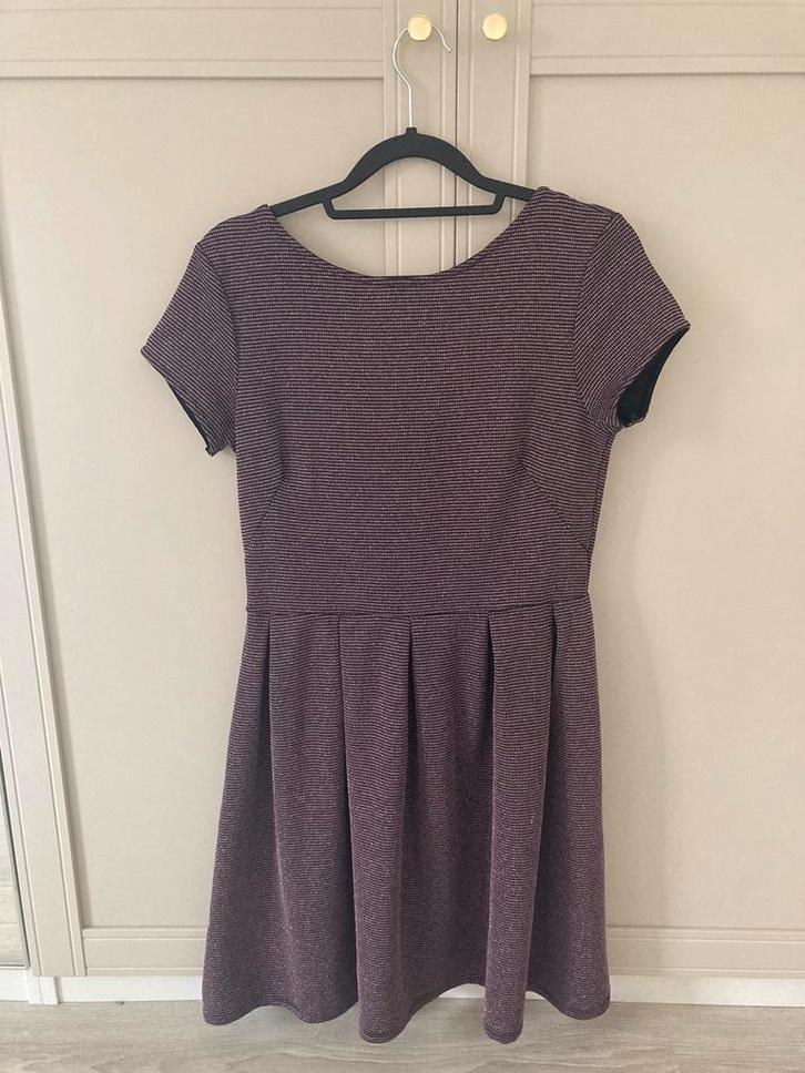 Cocktailjurk Maat S/M Paars Glitter, Kleding | Dames, Jurken, Zo goed als nieuw, Maat 38/40 (M), Paars, Boven de knie, Verzenden