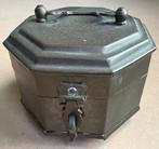 Oud koperen geldkistje, Antiek en Kunst, Ophalen of Verzenden, Koper