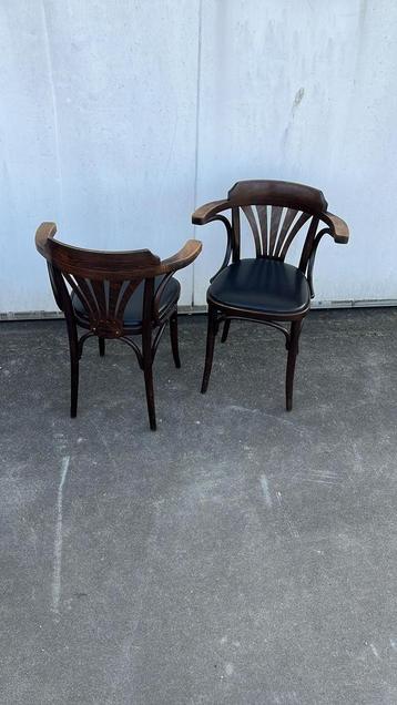 6 stuks Luxe Houten Thonet horeca café stoelen beschikbaar voor biedingen