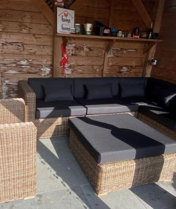 Design loungesets uit voorraad leverbaar beschikbaar voor biedingen