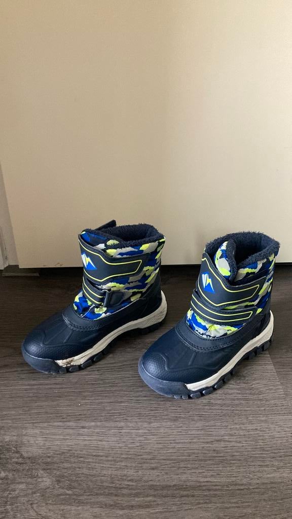 Snowboots maat 27, Kinderen en Baby's, Kinderkleding | Schoenen en Sokken, Ophalen of Verzenden, Zo goed als nieuw, Laarzen