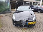 Alfa Romeo Giulietta 1.4 T Distinctive | 1E EIGENAAR | 12MND, Auto's, Voorwielaandrijving, Gebruikt, 4 cilinders, Zwart