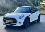Mini Mini 1.5 Cooper Business | Nederlandse auto | NAP, Voorwielaandrijving, Gebruikt, 4 stoelen, Wit
