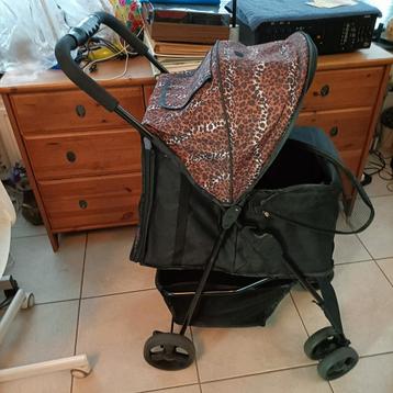 Hondenbuggy met boodschappenvak. Makkelijk inklapbaar beschikbaar voor biedingen