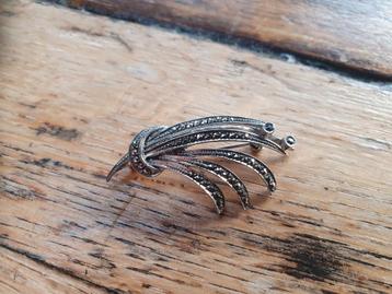 Zilveren broche 835 met briljant/diamant  beschikbaar voor biedingen