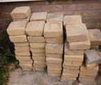 Gratis ongeveer 16 vierkante meter. 15 bij 15 cm., Tuin en Terras, Tegels en Klinkers, Ophalen, Gebruikt, Klinkers, 10 m² of meer