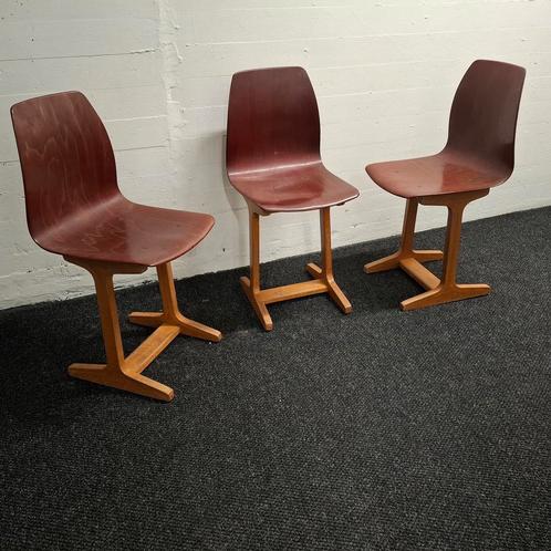SCHULMÖBEL Vintage 3 stoelen schoolstoelen eetkamerstoelen, Huis en Inrichting, Stoelen, Gebruikt, Ophalen