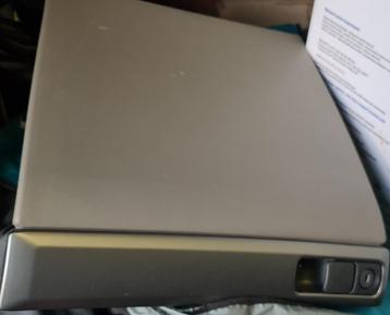 V40 dashboard kast klep beschikbaar voor biedingen