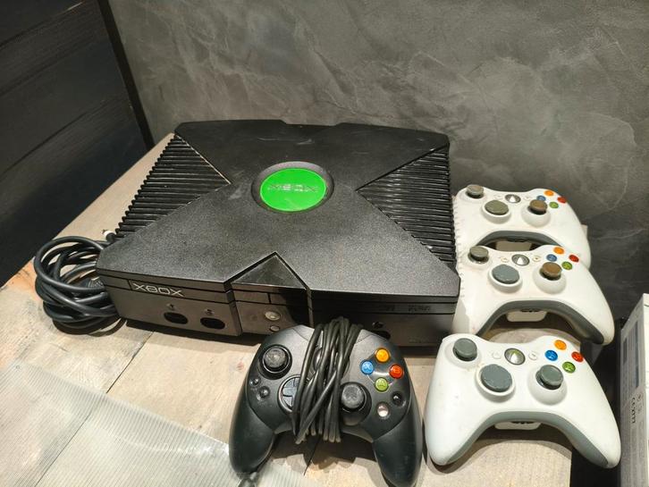 Xbox (Origineel) met 4 Controllers, Spelcomputers en Games, Spelcomputers | Xbox Original, Gebruikt, Met 3 controllers of meer