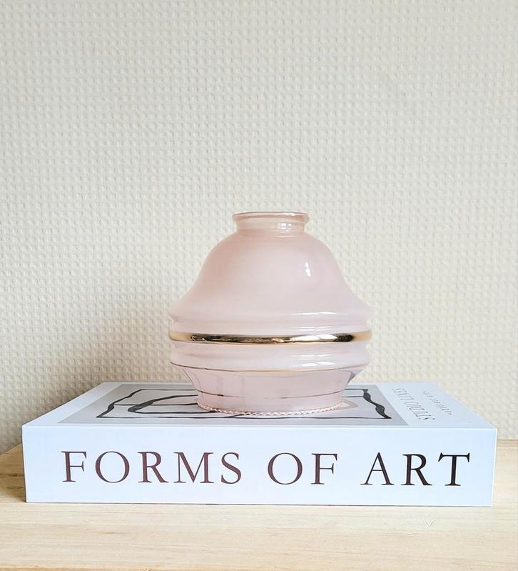 Prachtig vintage roze opaline glazen lampenkapje!, Huis en Inrichting, Lampen | Tafellampen, Zo goed als nieuw, Minder dan 50 cm