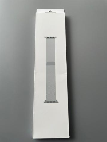 Apple Stainless Steel Milanese Loop 44mm watch band beschikbaar voor biedingen