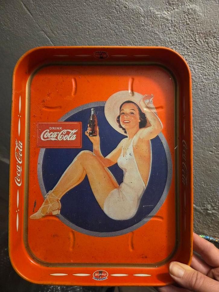 Vintage Coca-Cola Dienblad met Pin-Up, Antiek en Kunst, Antiek | Overige Antiek, Ophalen of Verzenden