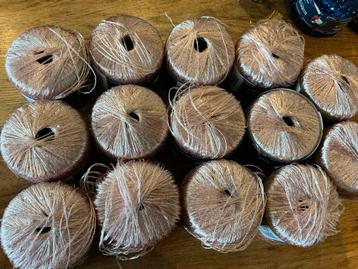 Groot lot diverse kleuren wol/garen - 43 bollen! beschikbaar voor biedingen